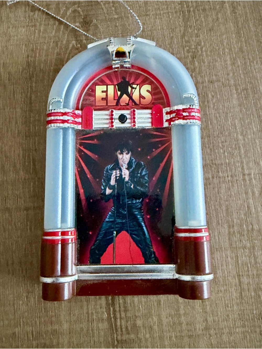 Elvis Presley Singing Jukebox All Shook Up Colored Revolving Lights Ornament - Picture 9 of 9